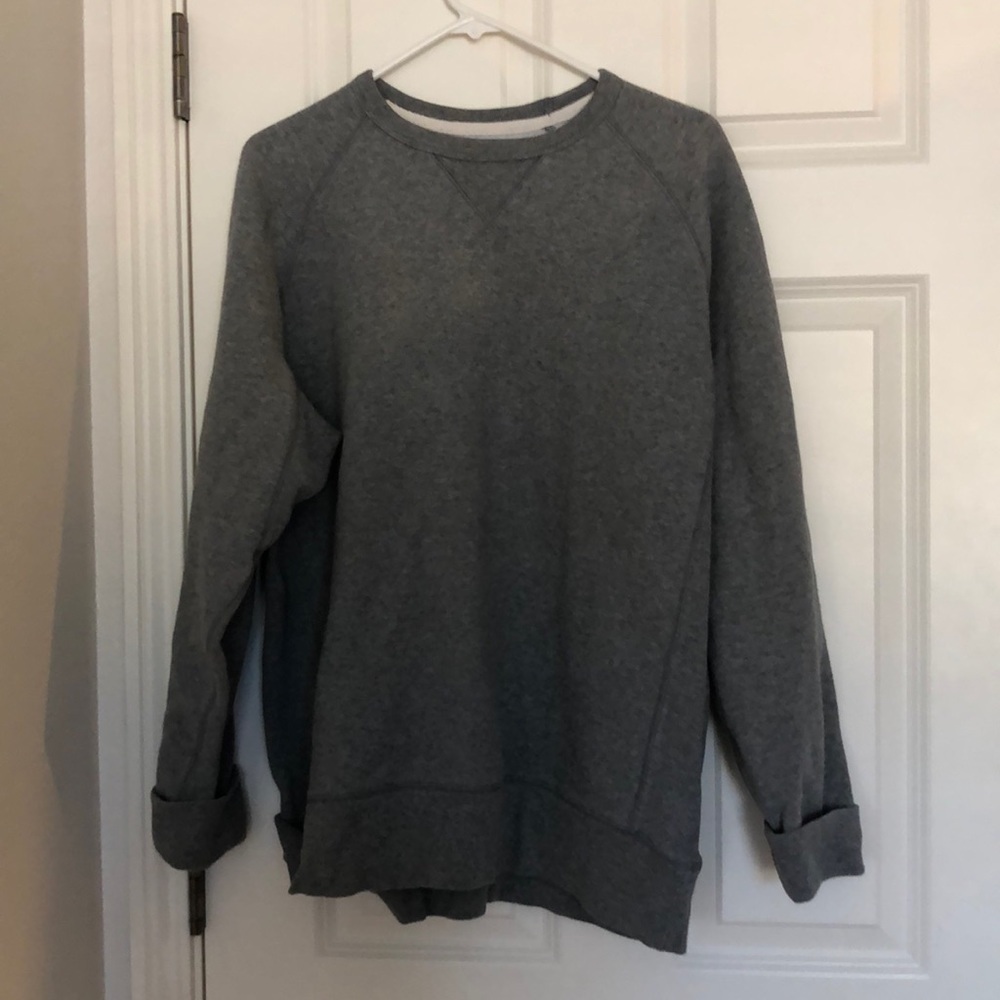 Grey sweatshirt